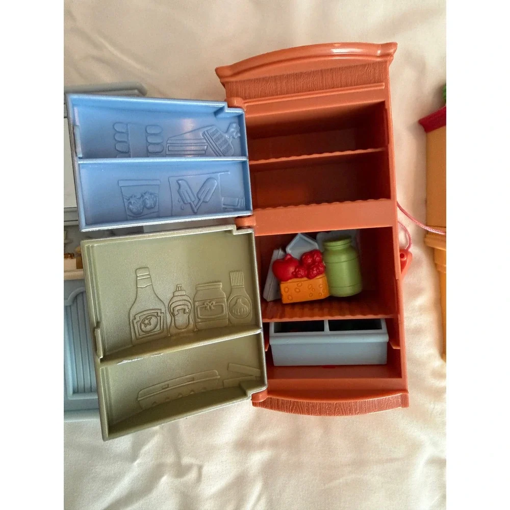 Mini Dollhouse Furniture Set Fridge Vanity and Computer Desk Lot